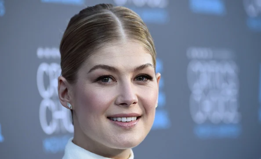 rosamund pike net worth